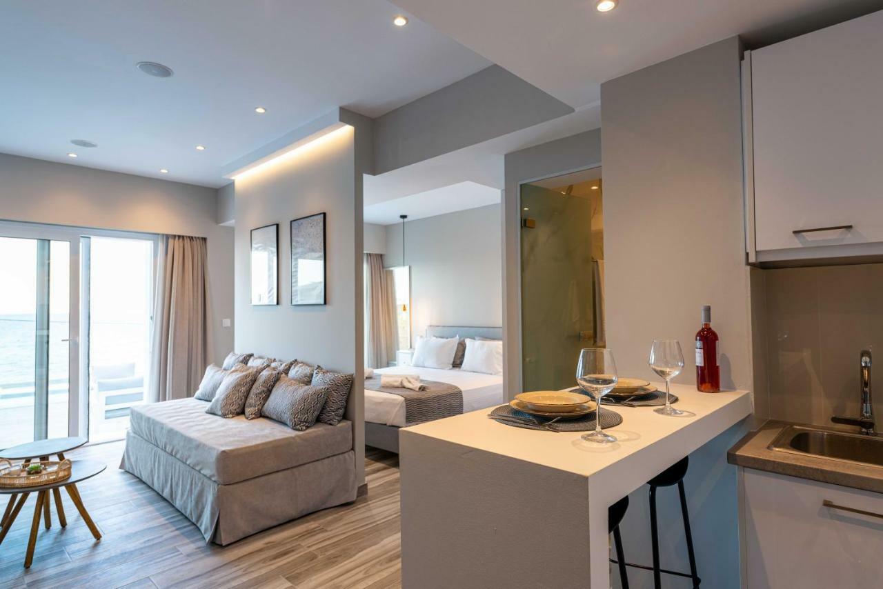 Valtes Luxurious Apartments Mpoukaris Bagian luar foto